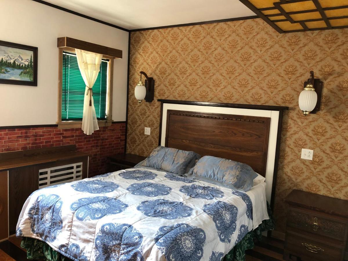 Heritage Place Hotel Gravelbourg Luaran gambar